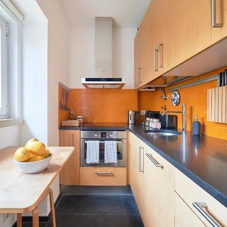 Sunny Renovated With Ac, By Timecooler Lisboa