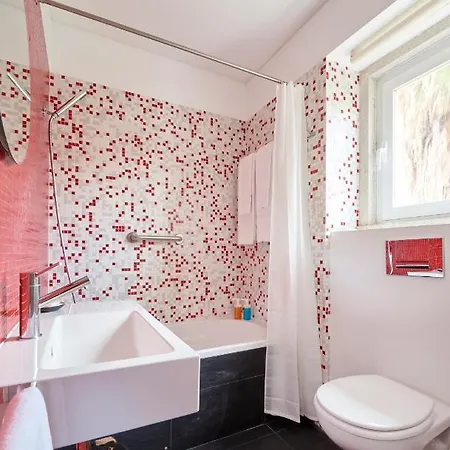 Apartamento Sunny Renovated With Ac, By Timecooler