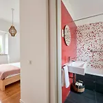 Apartment Sunny Renovated With Ac, By Timecooler *