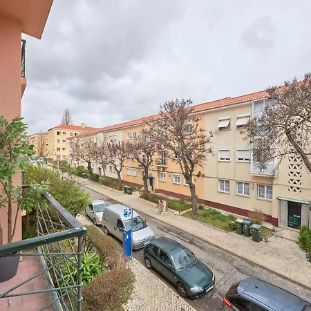 Sunny Renovated With Ac, By Timecooler Apartman